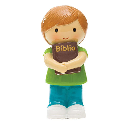 Menino com Bíblia